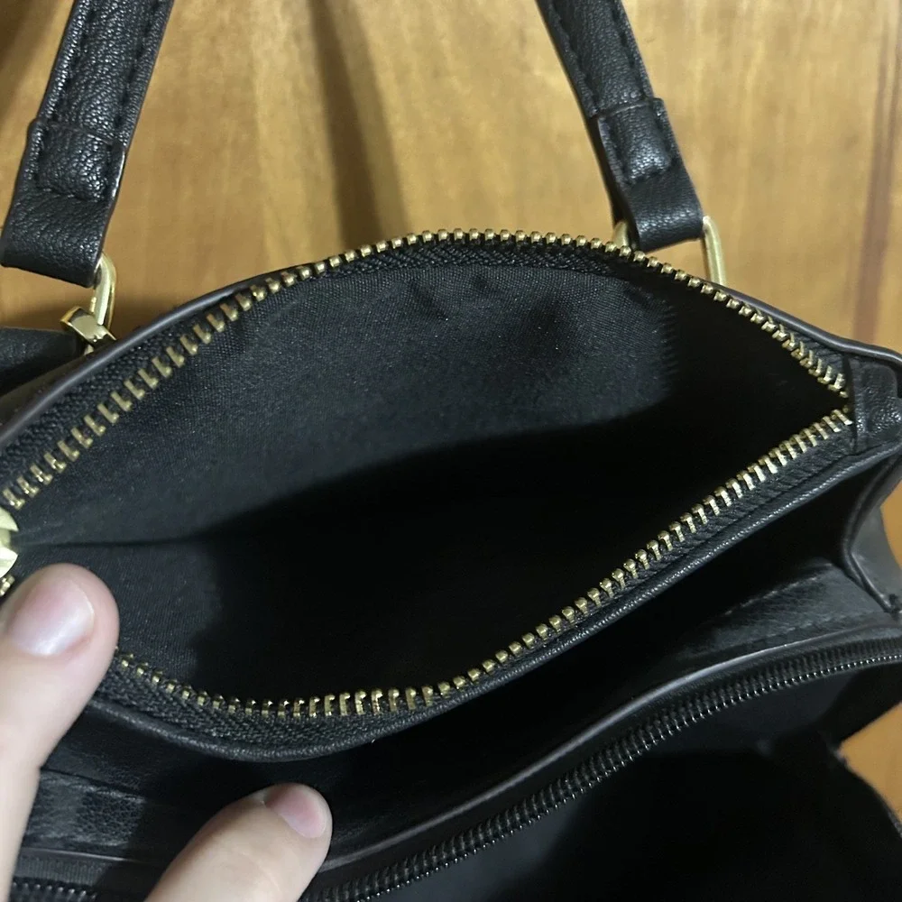 Liz Claiborne liz claiborne